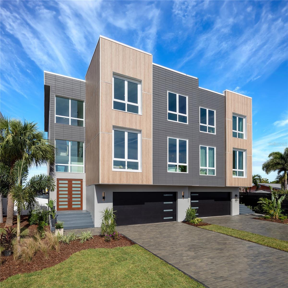 362 Capri Boulevard 1