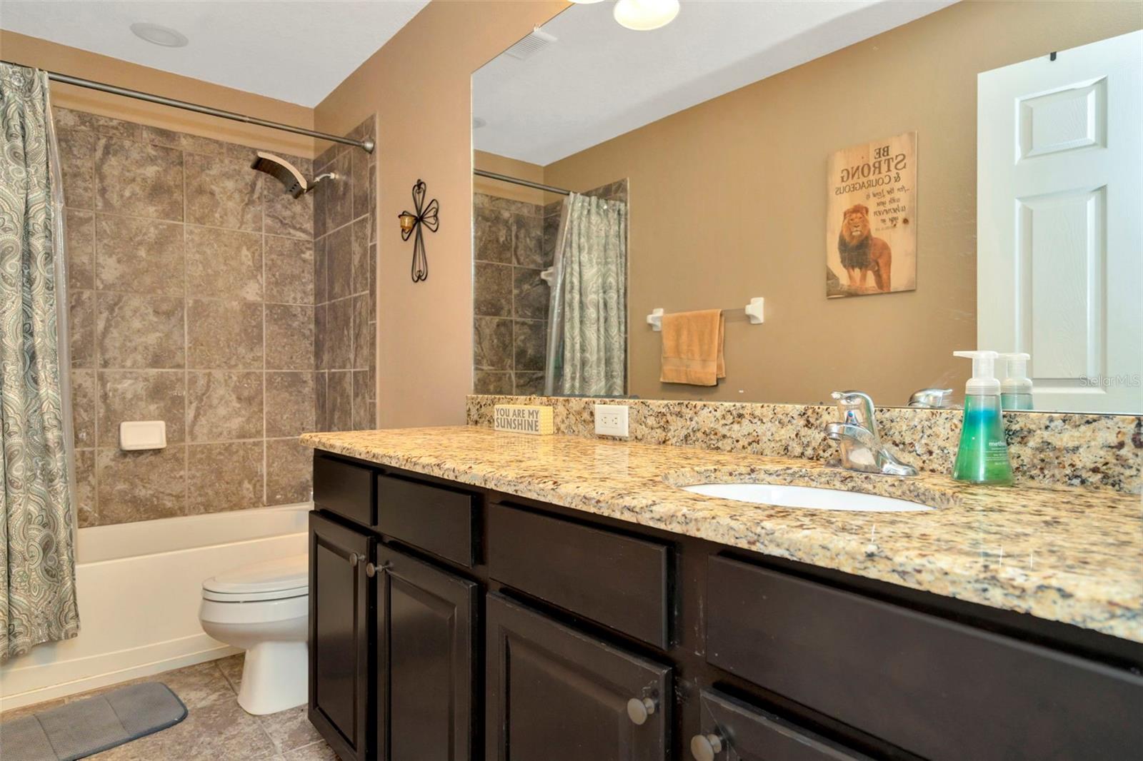 Listing photo id 24 for 2233 Valterra Vista Way