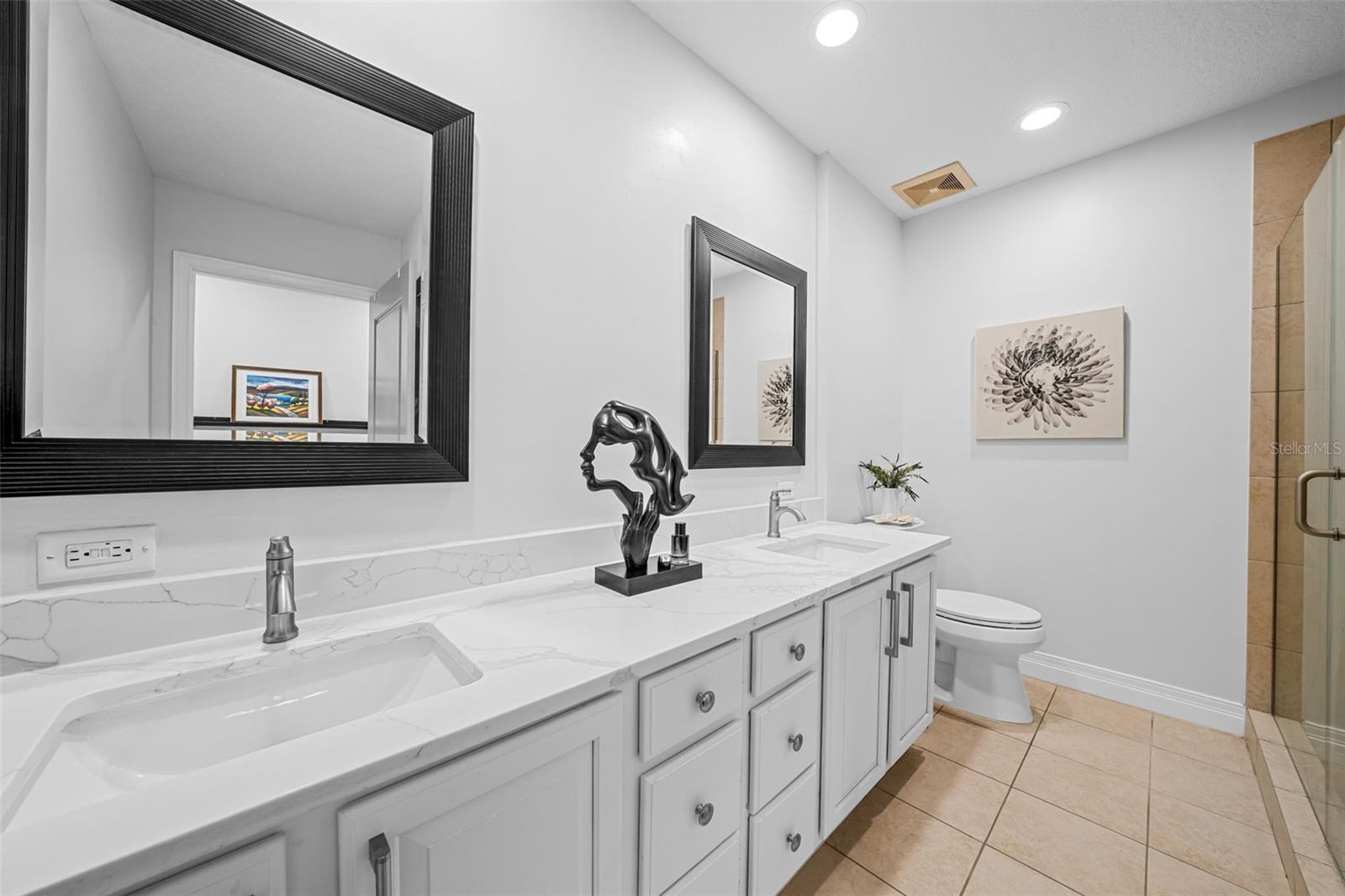 Listing photo id 26 for 449 12th Street 1104