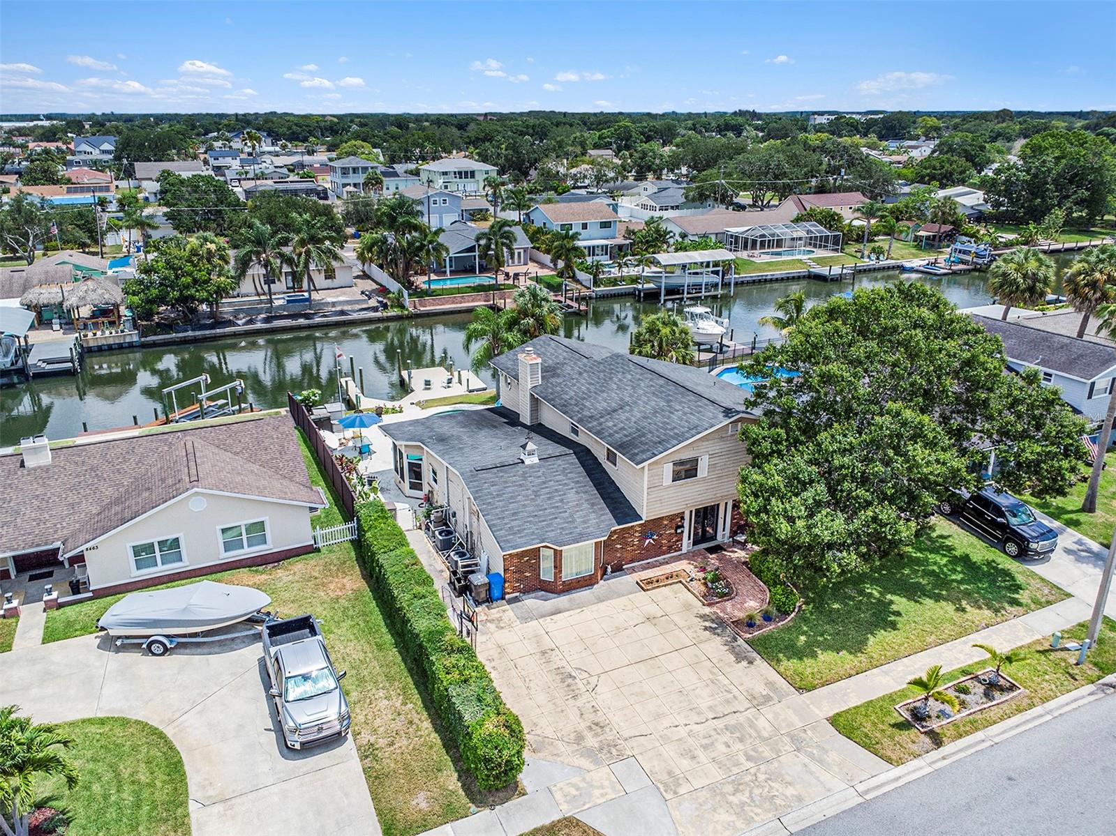 Image 6 of 27 For 8461 Flagstone Drive