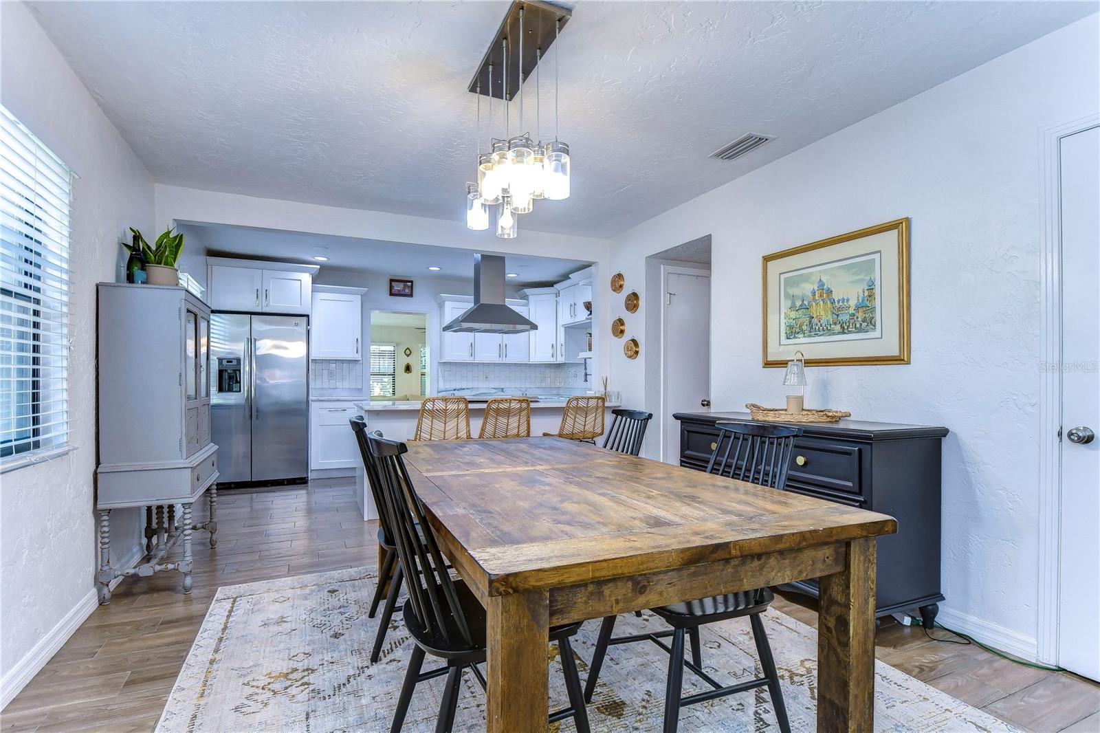Listing photo id 9 for 4014 Lawn Avenue