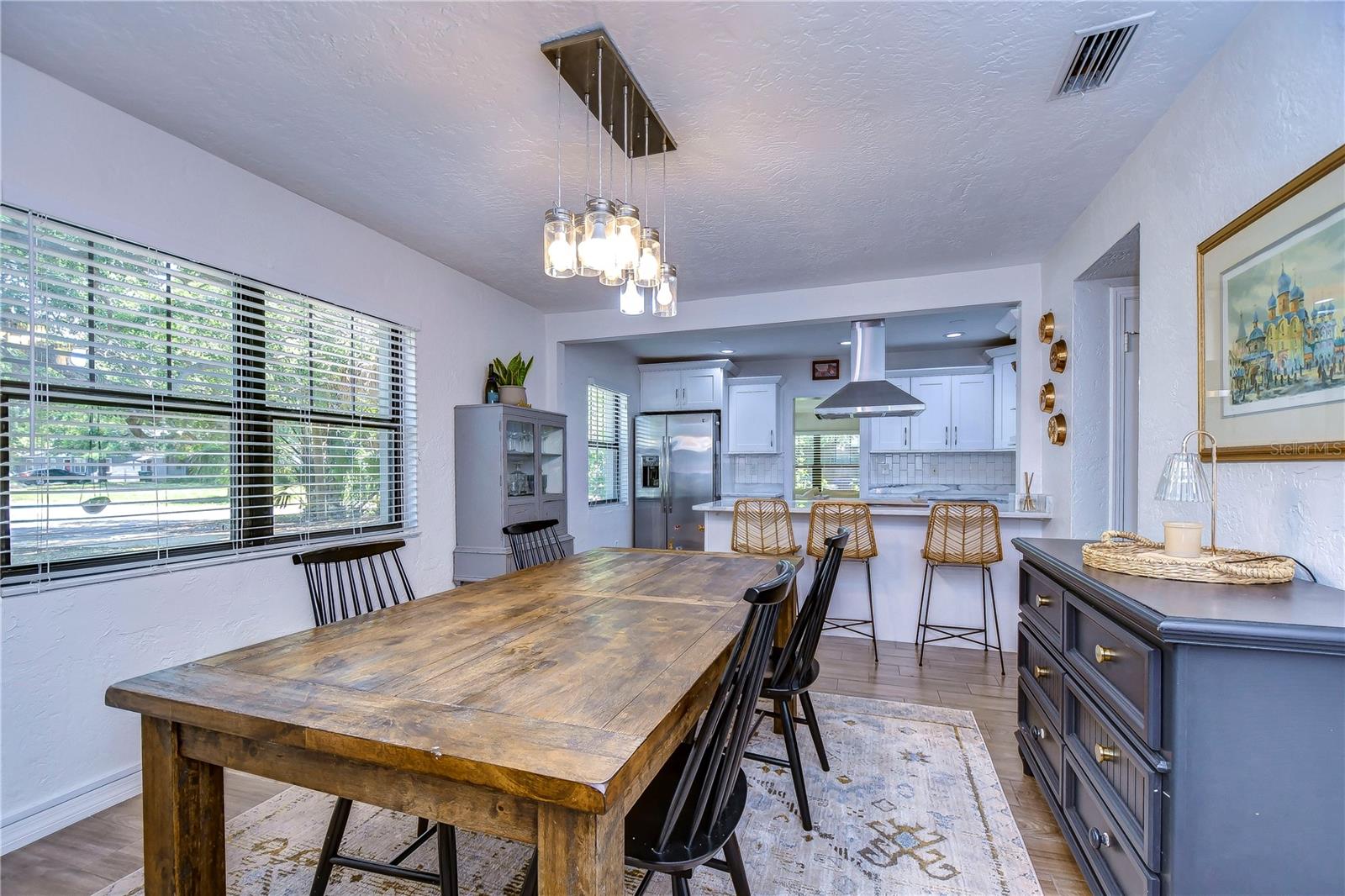 Listing photo id 10 for 4014 Lawn Avenue