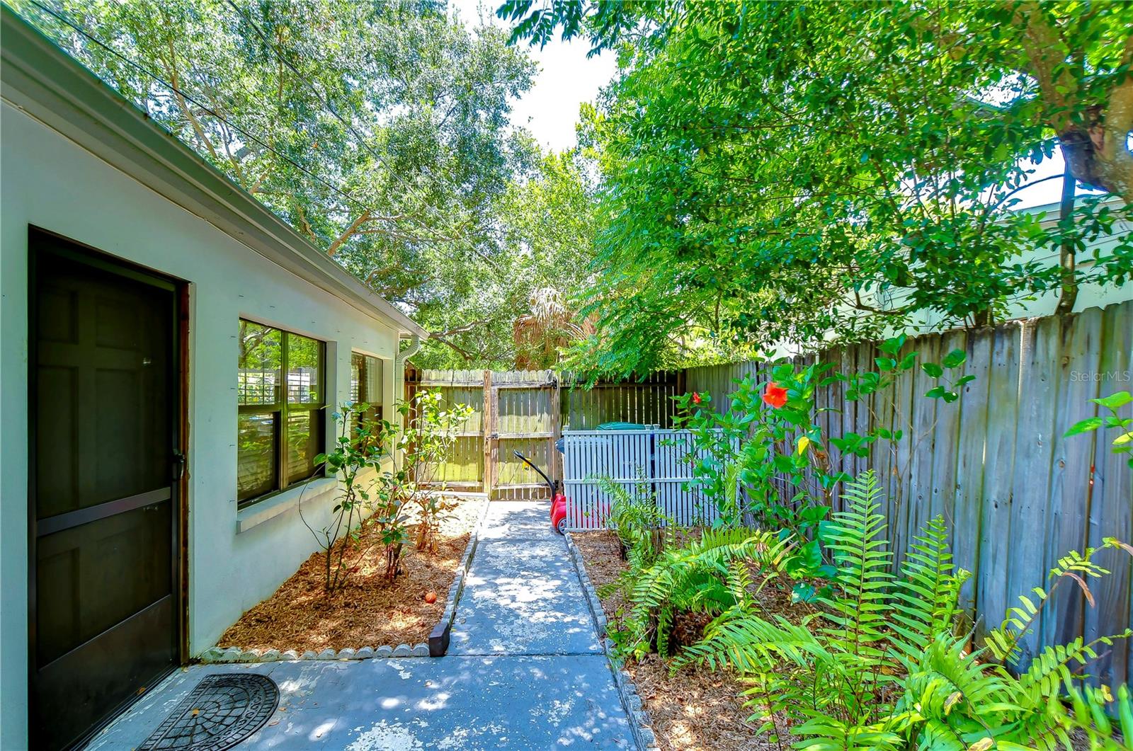 Listing photo id 34 for 4014 Lawn Avenue