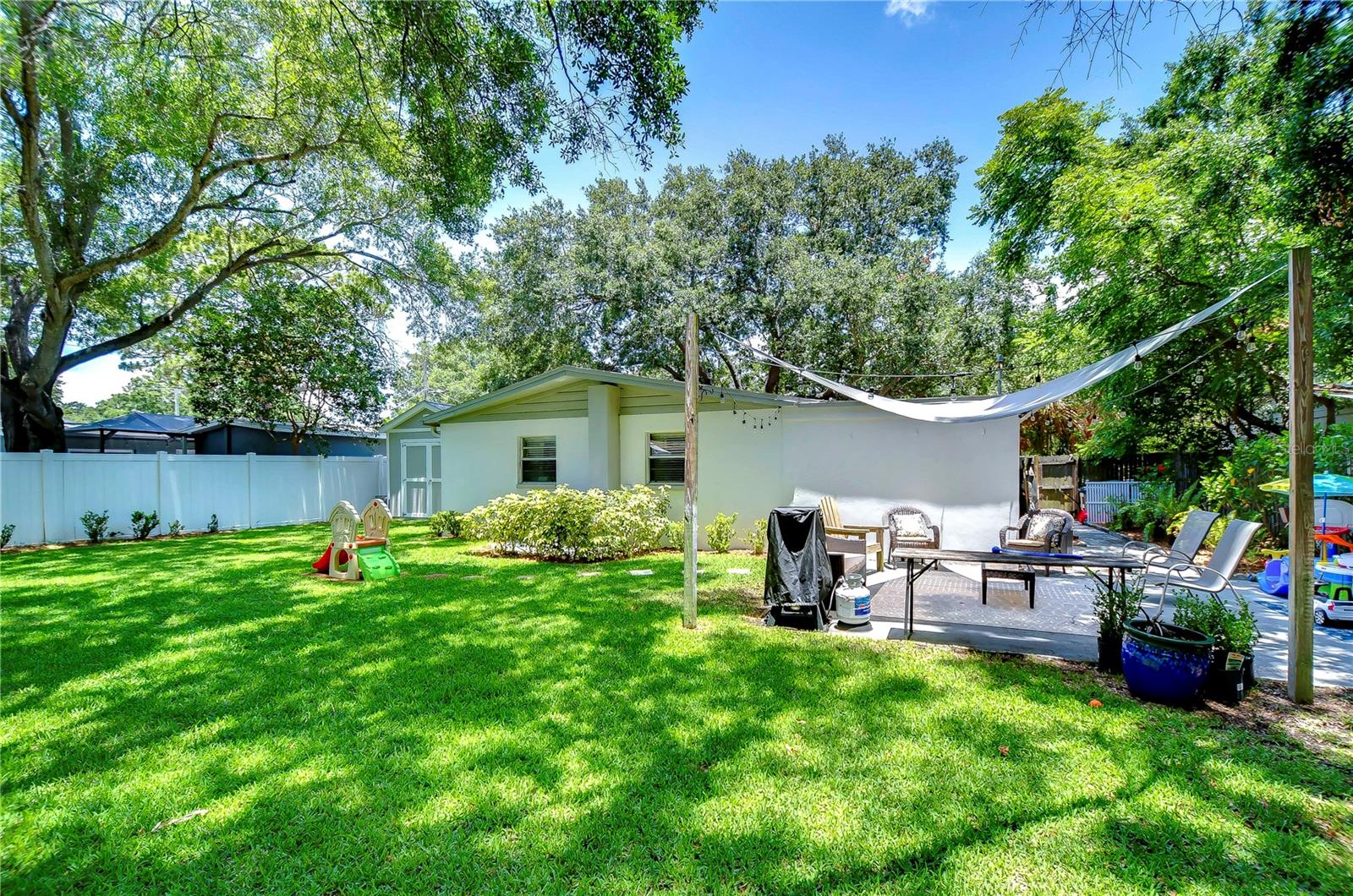 Listing photo id 40 for 4014 Lawn Avenue