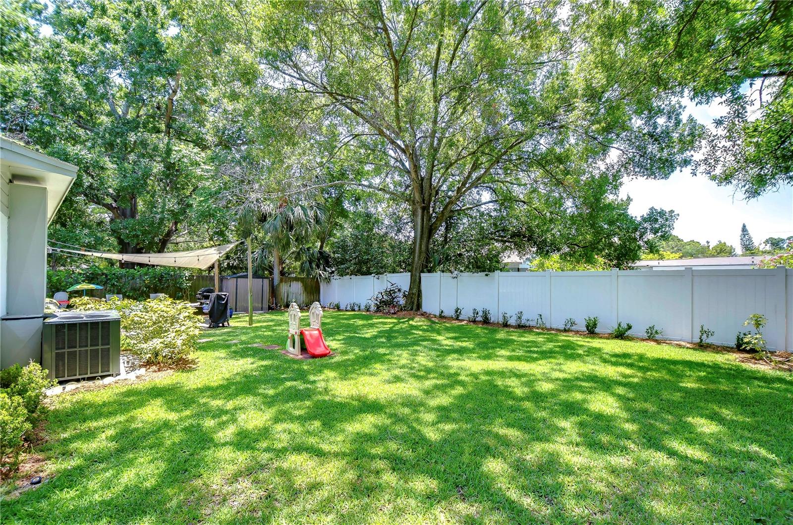 Listing photo id 45 for 4014 Lawn Avenue