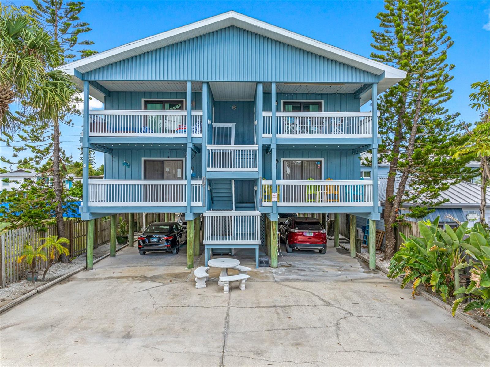 Image 1 of 43 For 812 Gulf Boulevard 3