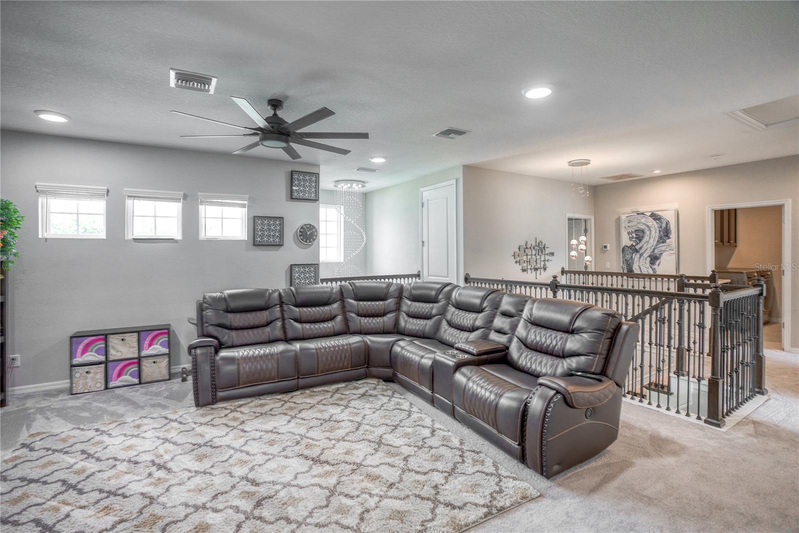 Listing photo id 19 for 6456 Grandview Hill Court