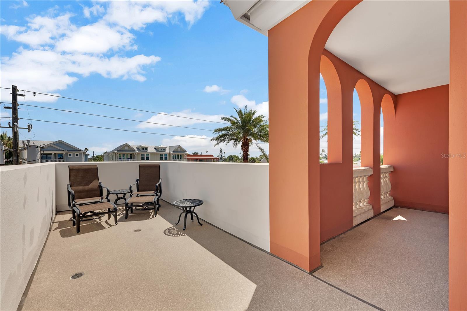 Listing photo id 34 for 16300 Gulf Boulevard 300b