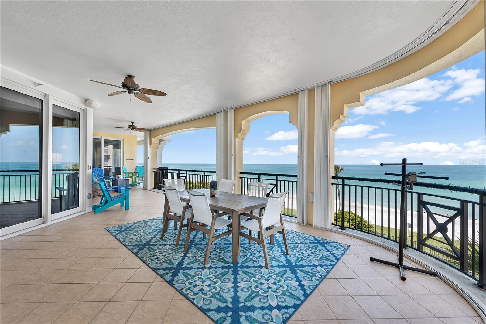 Listing photo id 51 for 16300 Gulf Boulevard 300b