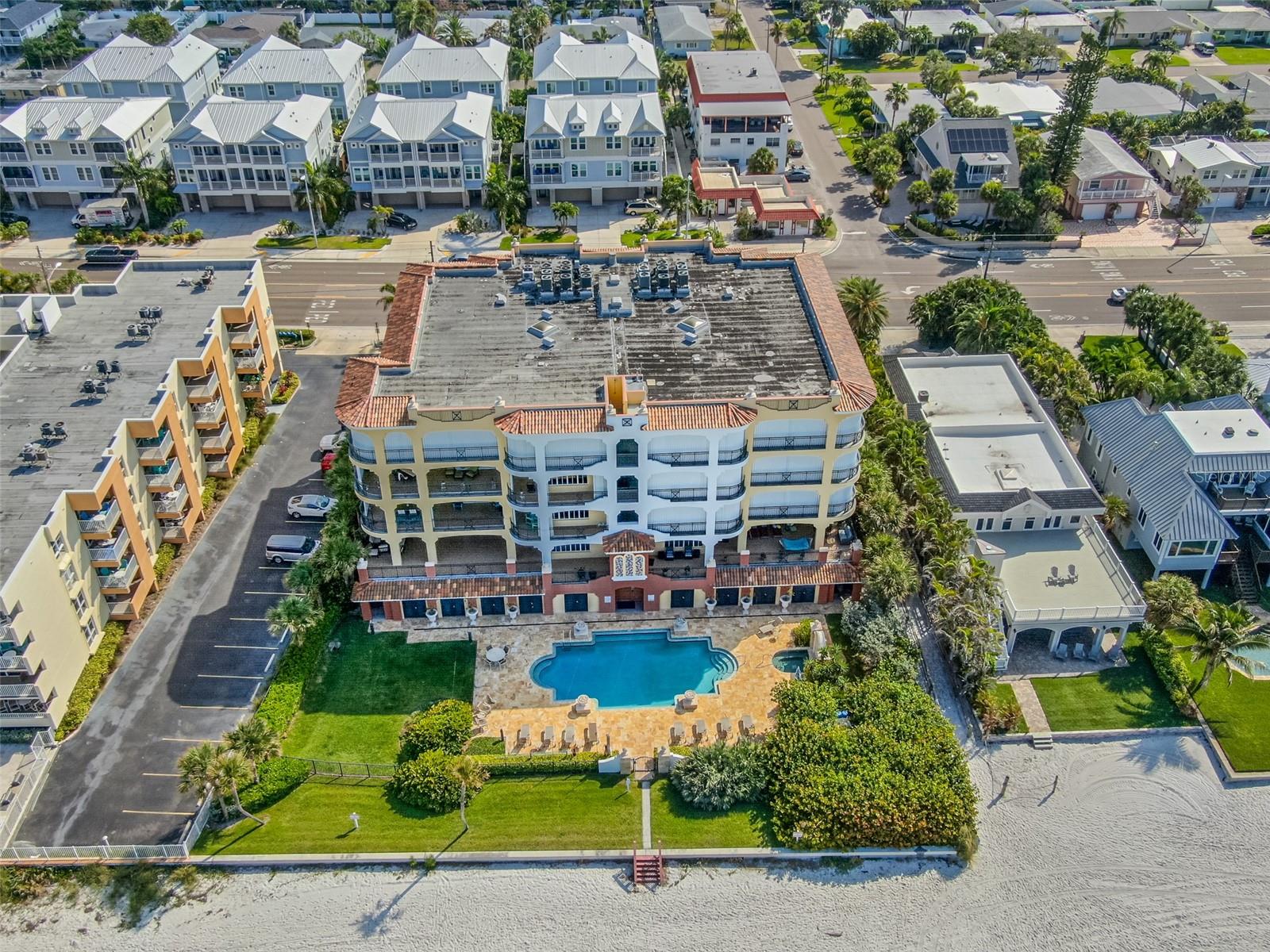 Listing photo id 71 for 16300 Gulf Boulevard 300b