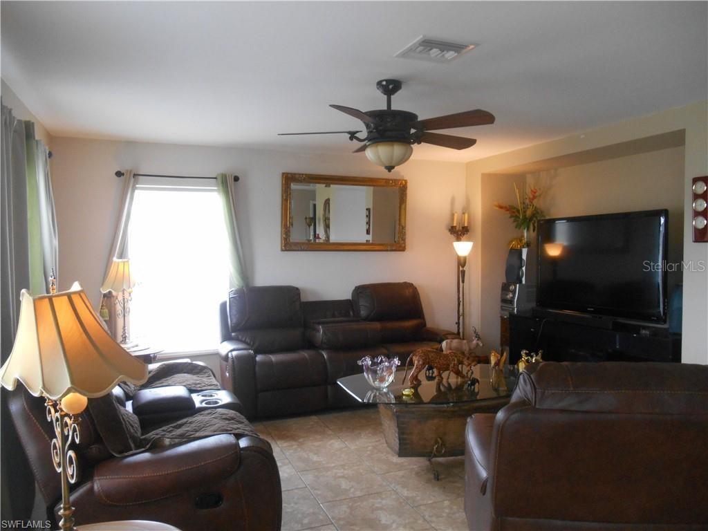 Image 3 of 29 For 2422 19th Place