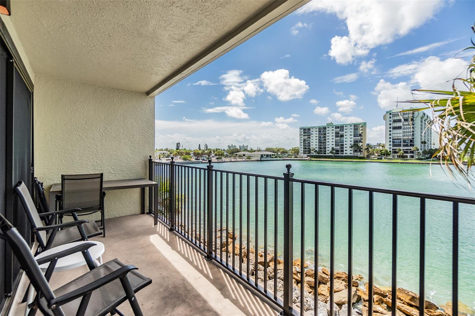 Image 16 of 38 For 7403 Bayshore Drive 305