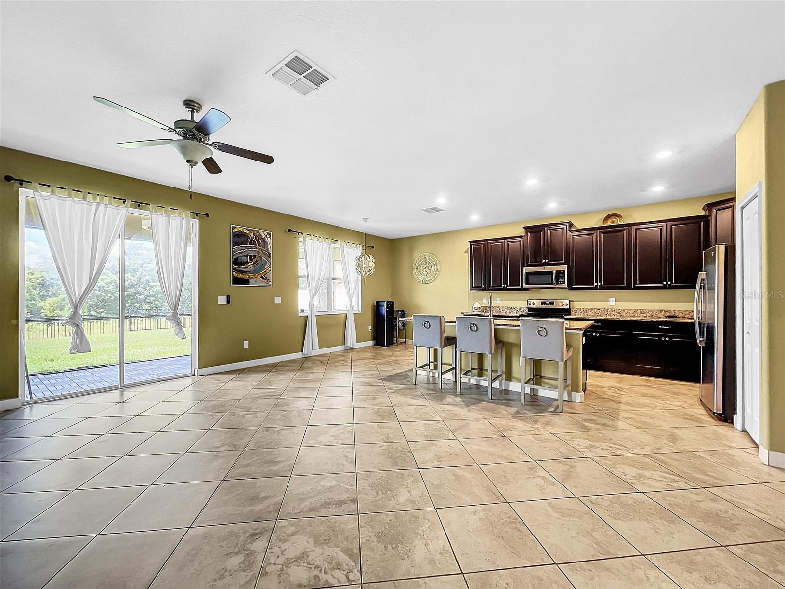 Listing photo id 10 for 14027 Tropical Kingbird Way