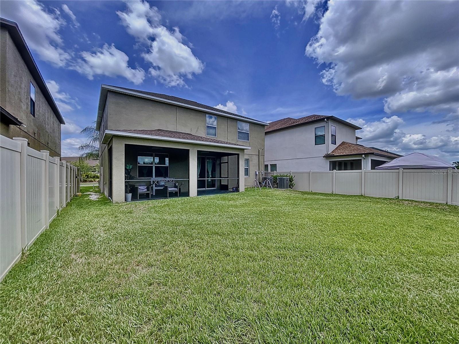 Listing photo id 28 for 14027 Tropical Kingbird Way