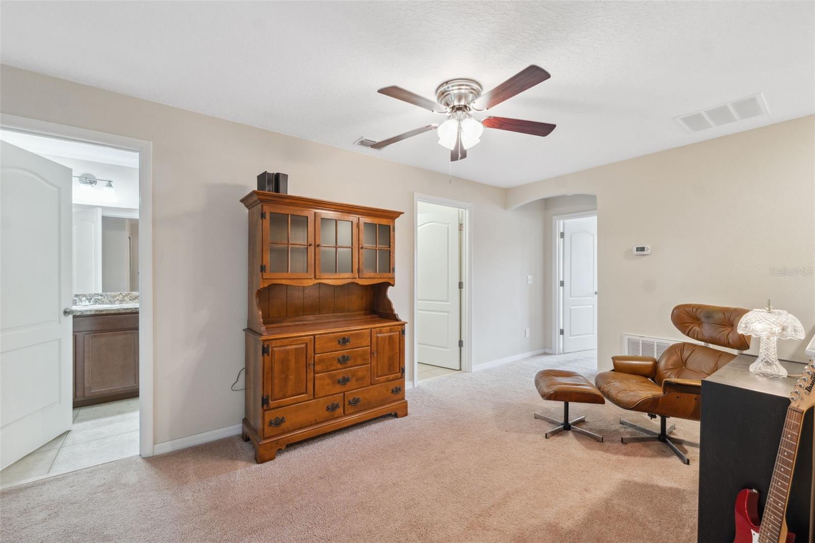 Image 18 of 47 For 11903 Greengate Drive