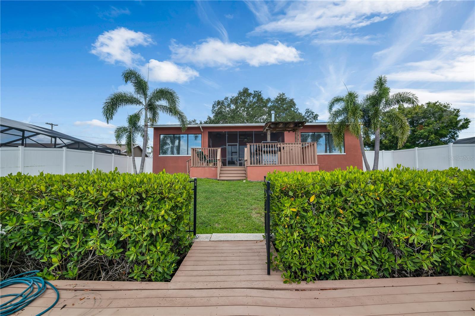 Listing photo id 27 for 429 Flamingo Drive