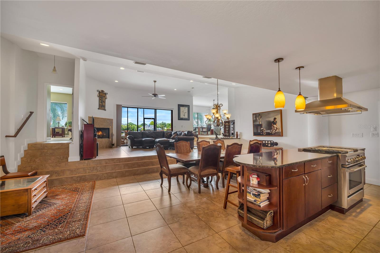 Listing photo id 6 for 429 Flamingo Drive