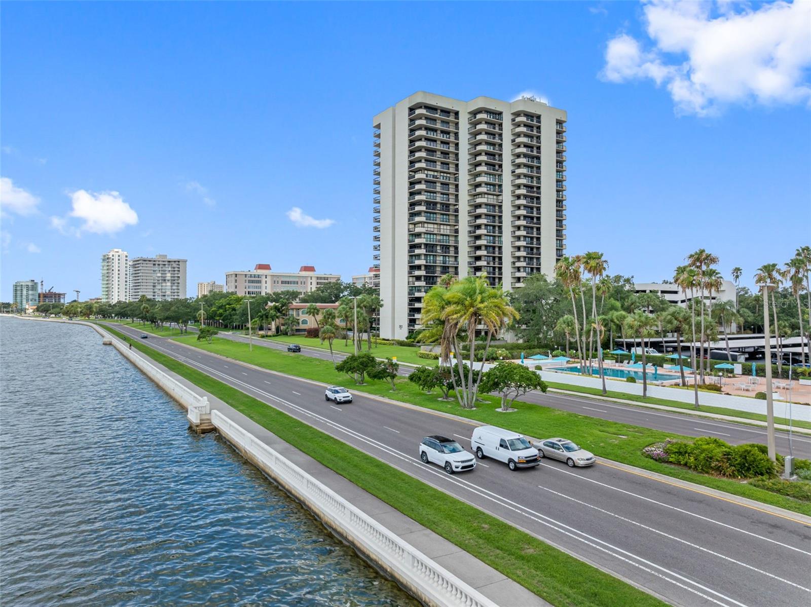 Image 23 of 69 For 2109 Bayshore Boulevard 102