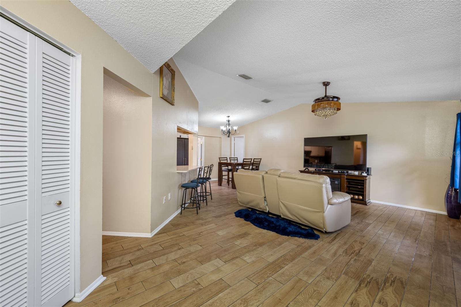 Listing photo id 29 for 7824 Lightfoot Drive