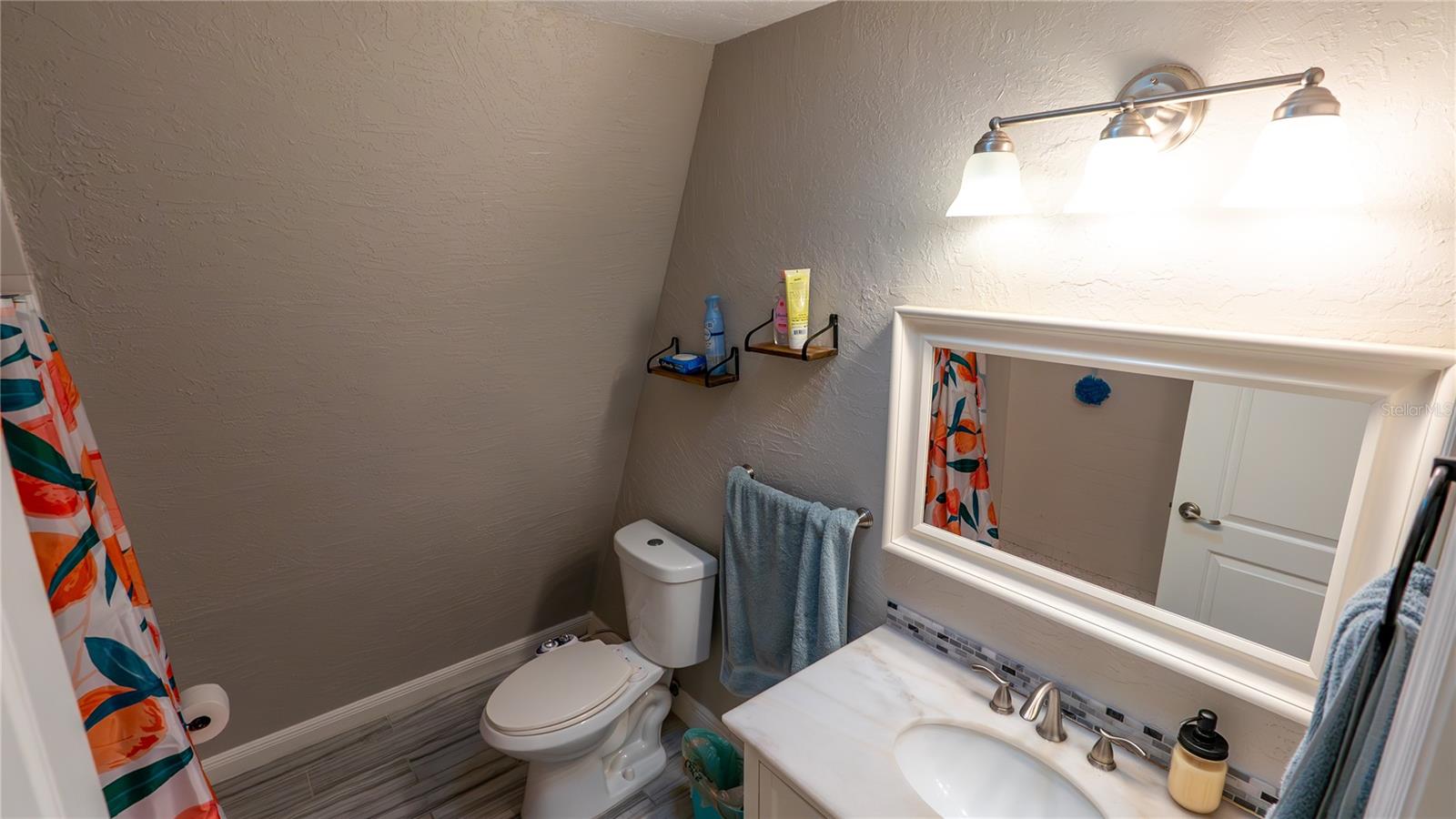 Listing photo id 12 for 8966 60th Way N