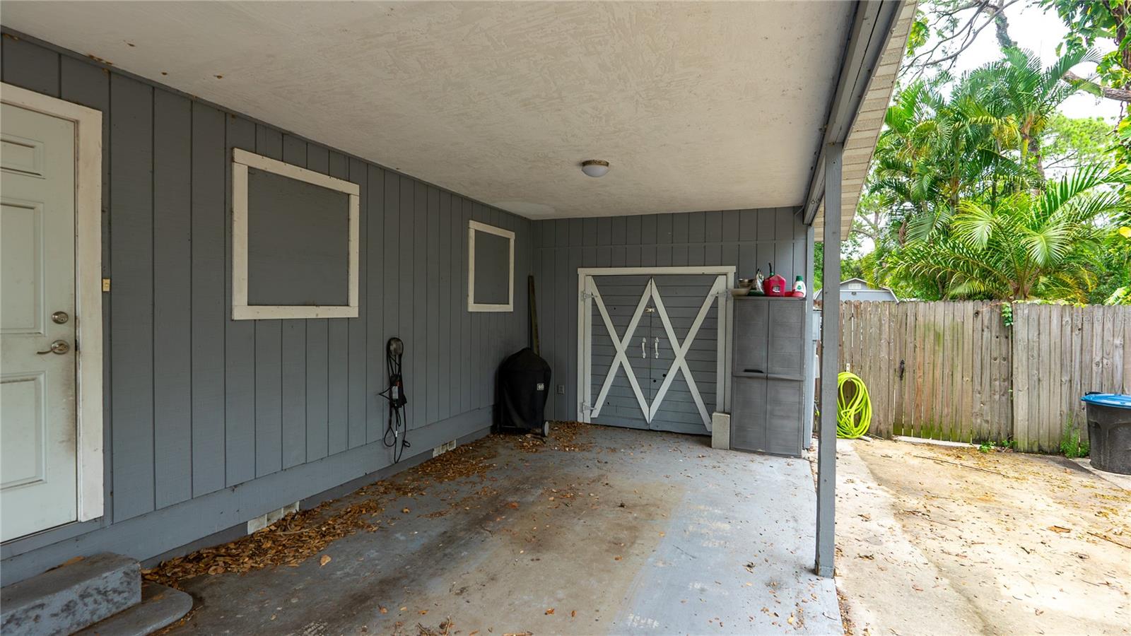 Listing photo id 32 for 8966 60th Way N