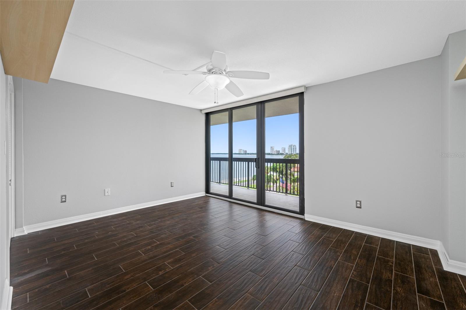 Image 29 of 46 For 2413 Bayshore Boulevard 506