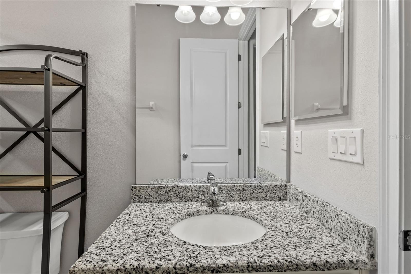 Listing photo id 25 for 3635 Gaviota Drive