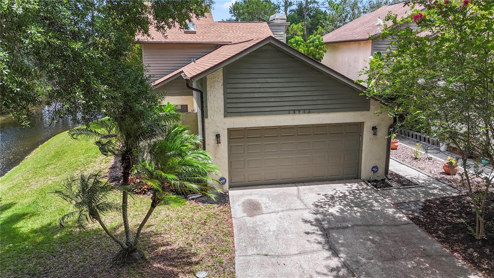 Details for 13716 Lazy Oak Drive, TAMPA, FL 33613