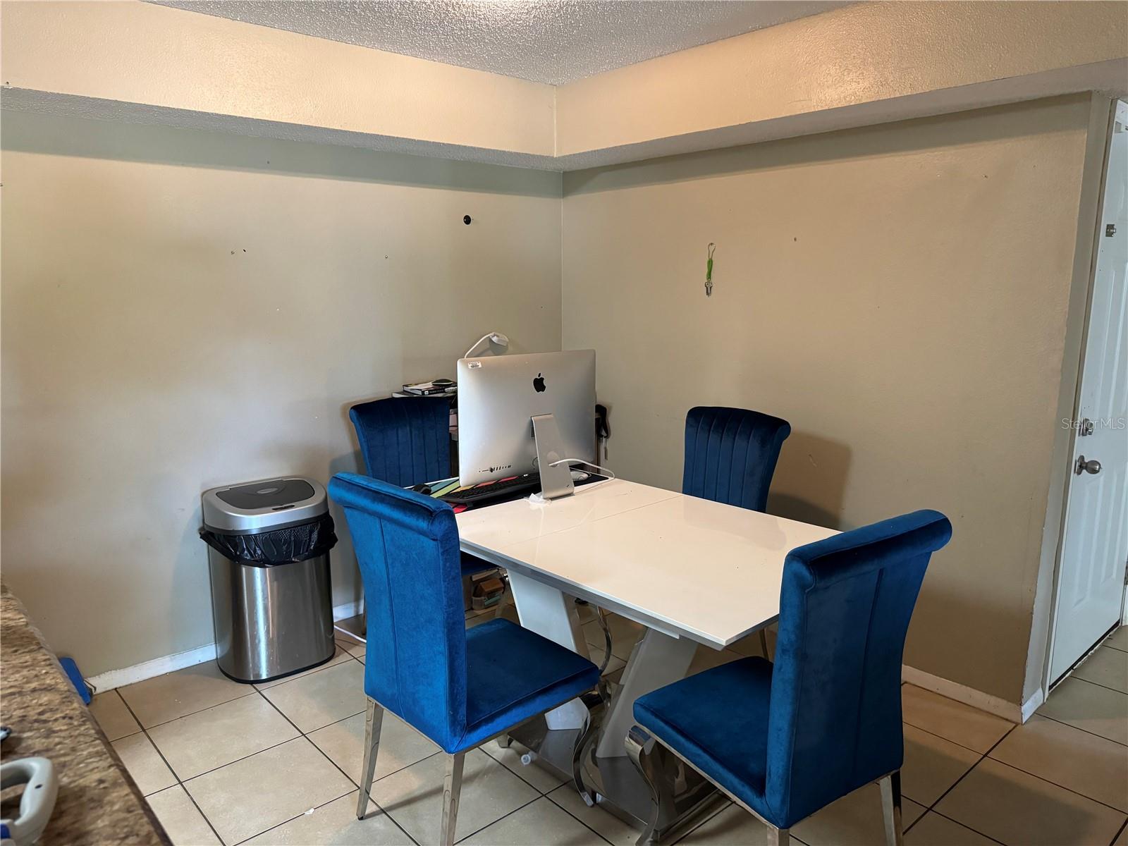 Listing photo id 2 for 9481 Highland Oak Drive 1611