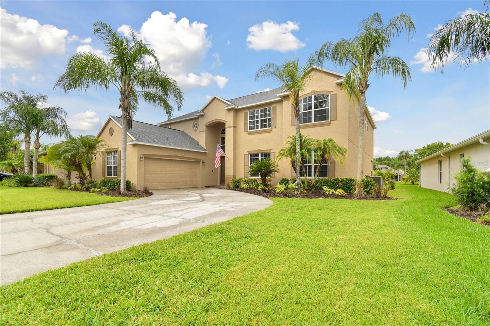 Listing photo id 2 for 26926 Shoregrass Drive