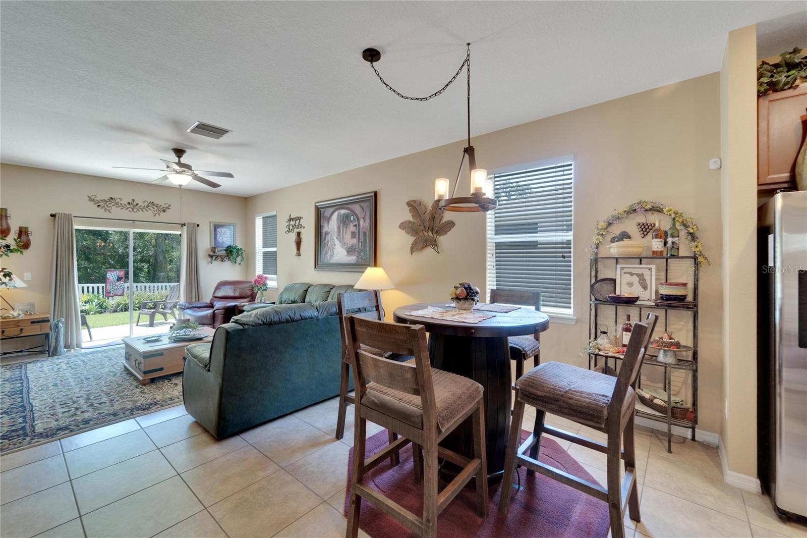 Listing photo id 17 for 2711 Walden Woods Drive