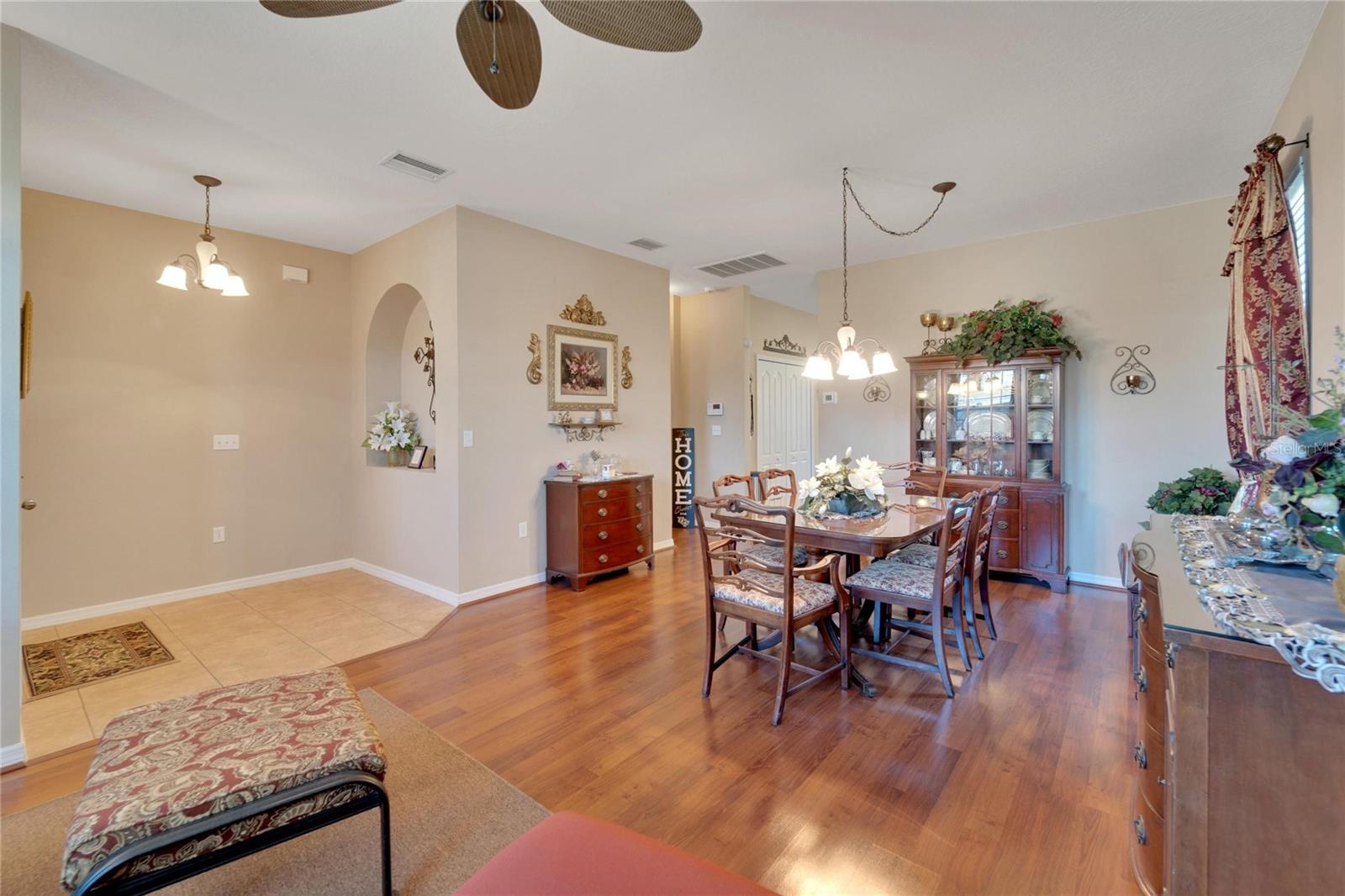 Listing photo id 28 for 2711 Walden Woods Drive