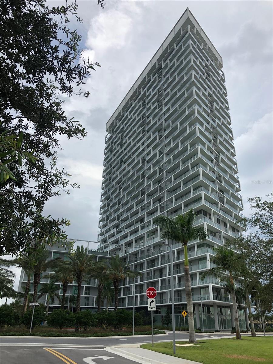 Details for 2000 Metropica Way 1609, SUNRISE, FL 33323