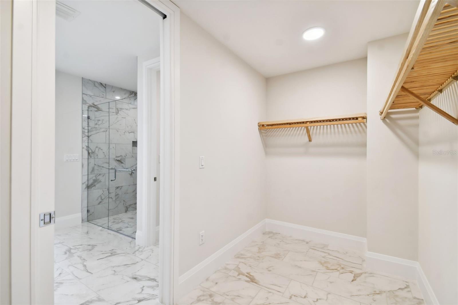 Listing photo id 22 for 2910 Barcelona Street 602