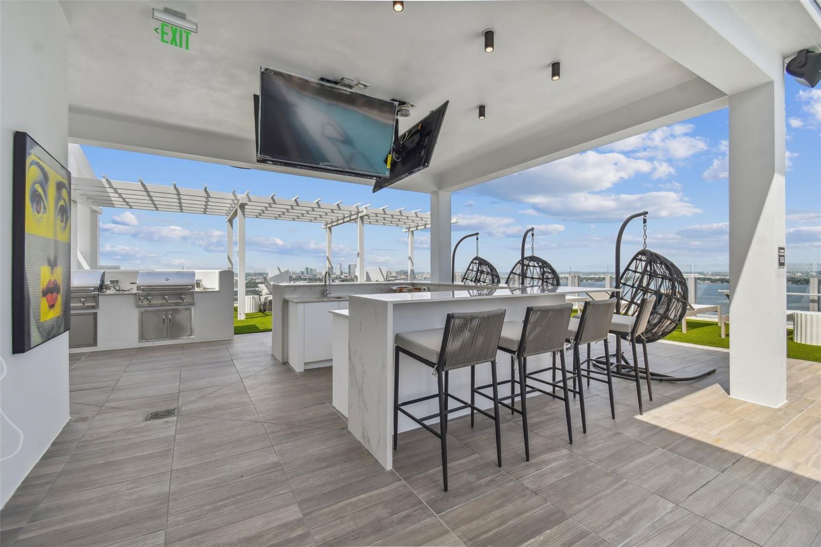 Listing photo id 51 for 2910 Barcelona Street 602