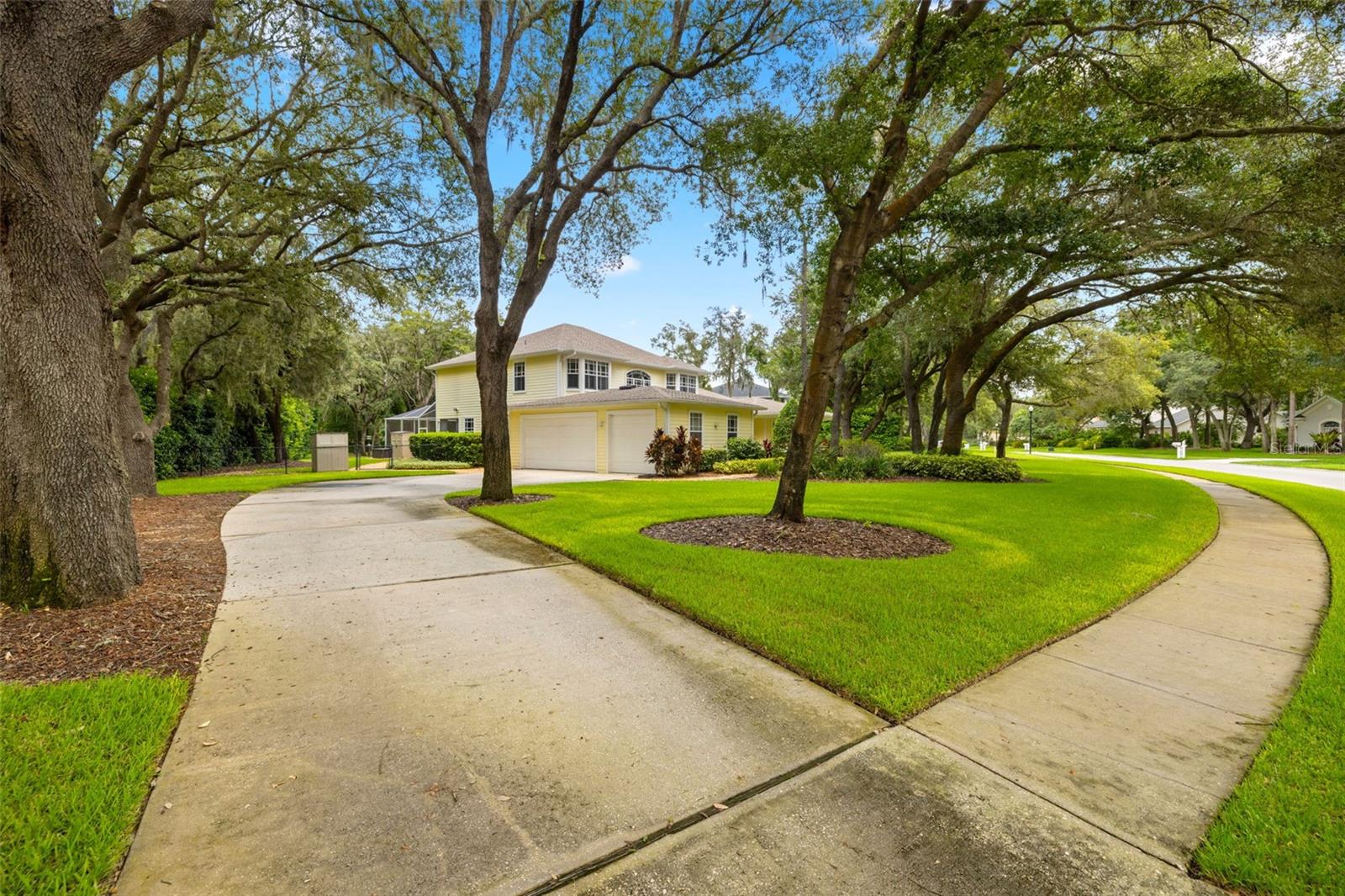 Listing photo id 1 for 5902 Audubon Manor Blvd