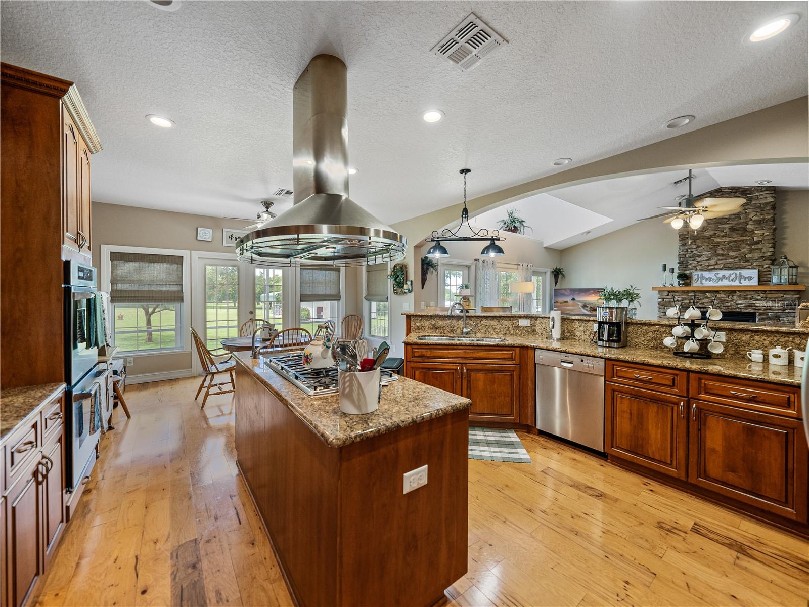 Listing photo id 23 for 36626 Lake Pasadena Road