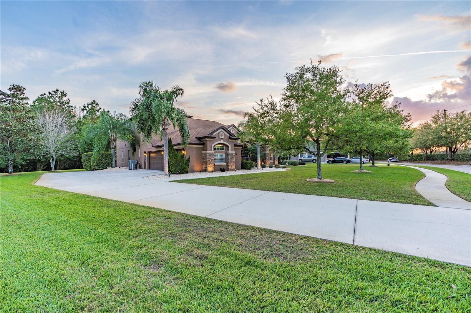 Listing photo id 53 for 15706 Blue Star Court