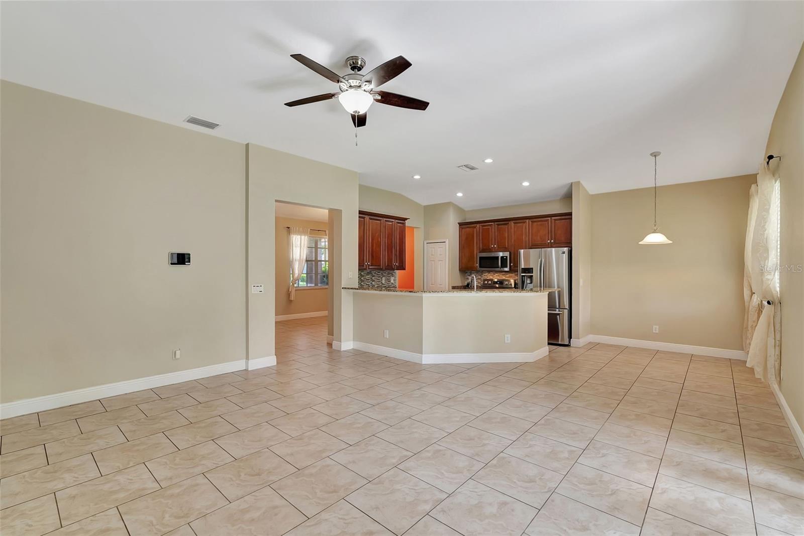 Listing photo id 10 for 10906 Holly Cone Drive