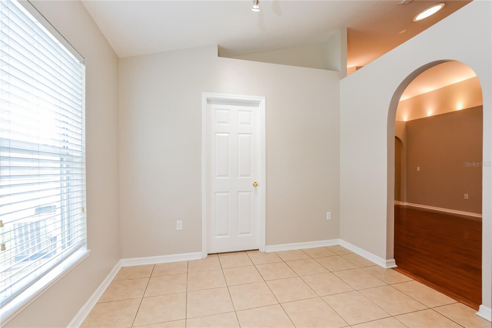 Image 10 of 24 For 31817 Sunpark Circle