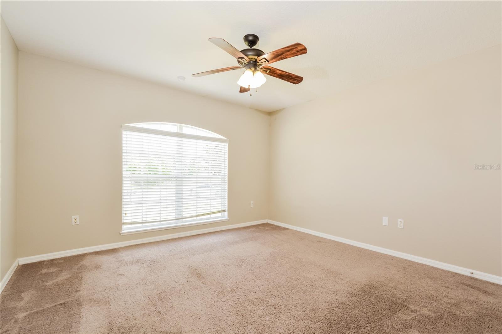 Image 11 of 24 For 31817 Sunpark Circle