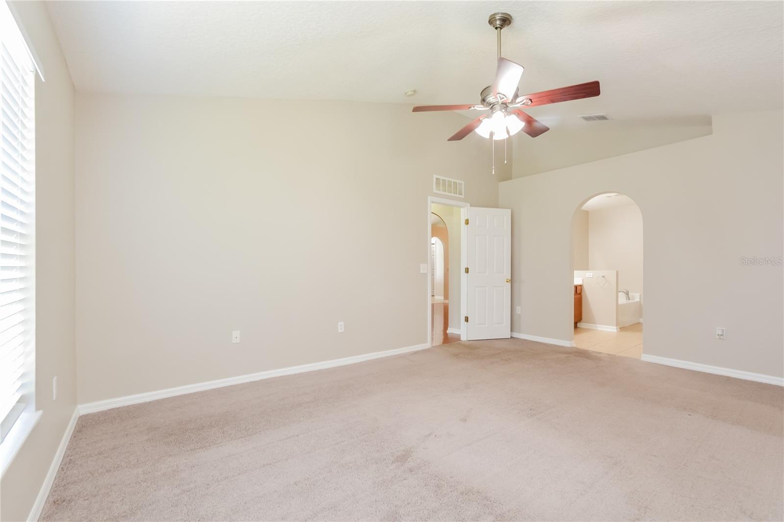 Image 17 of 24 For 31817 Sunpark Circle