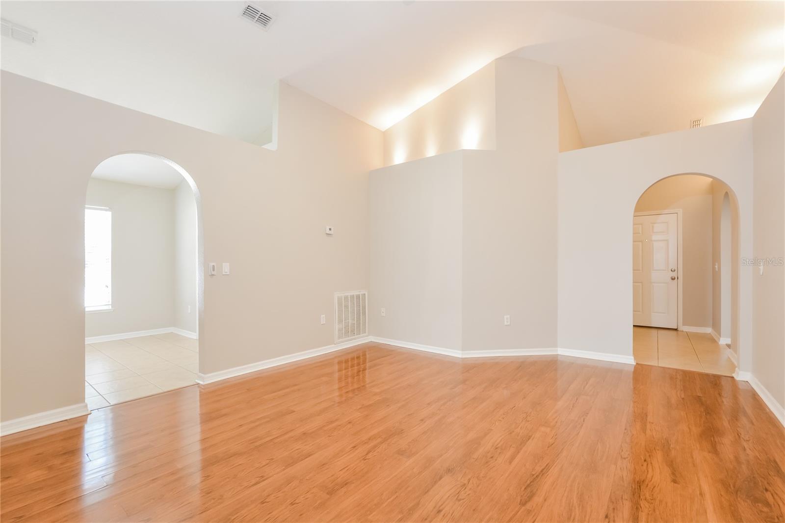 Image 4 of 24 For 31817 Sunpark Circle
