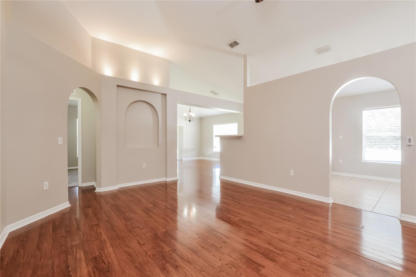 Image 5 of 24 For 31817 Sunpark Circle