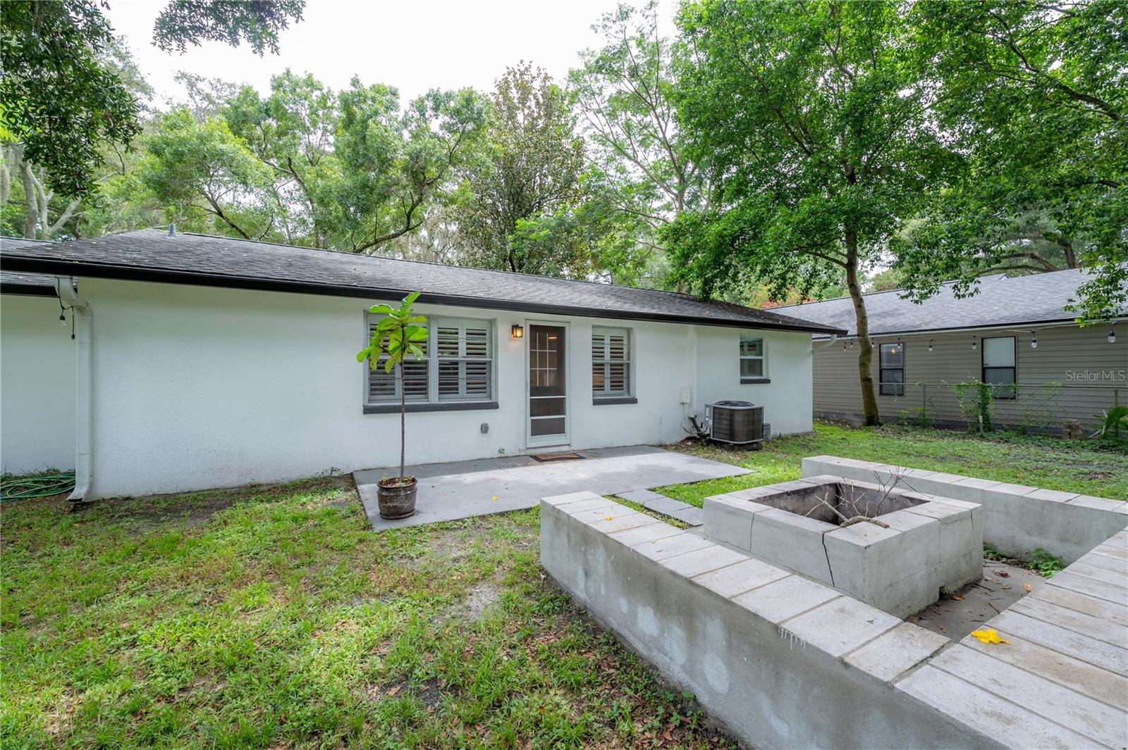 Listing photo id 45 for 1714 Fern Street