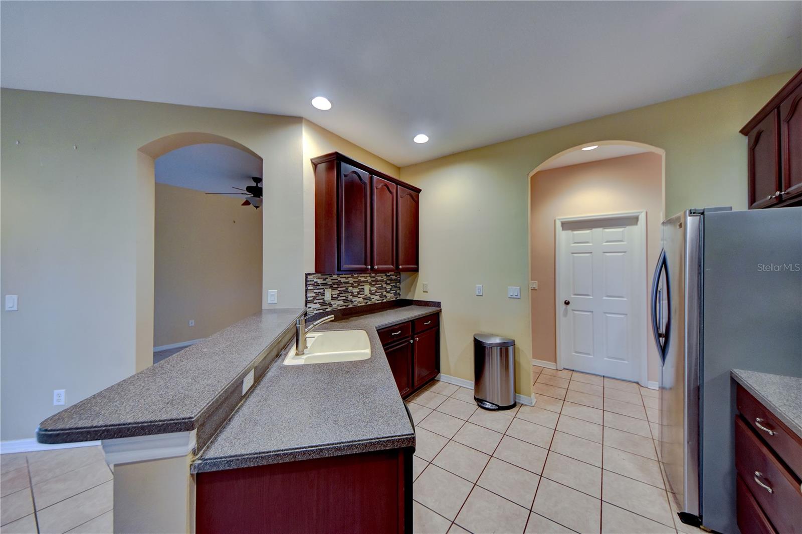 Listing photo id 16 for 1438 Emerald Hill Way