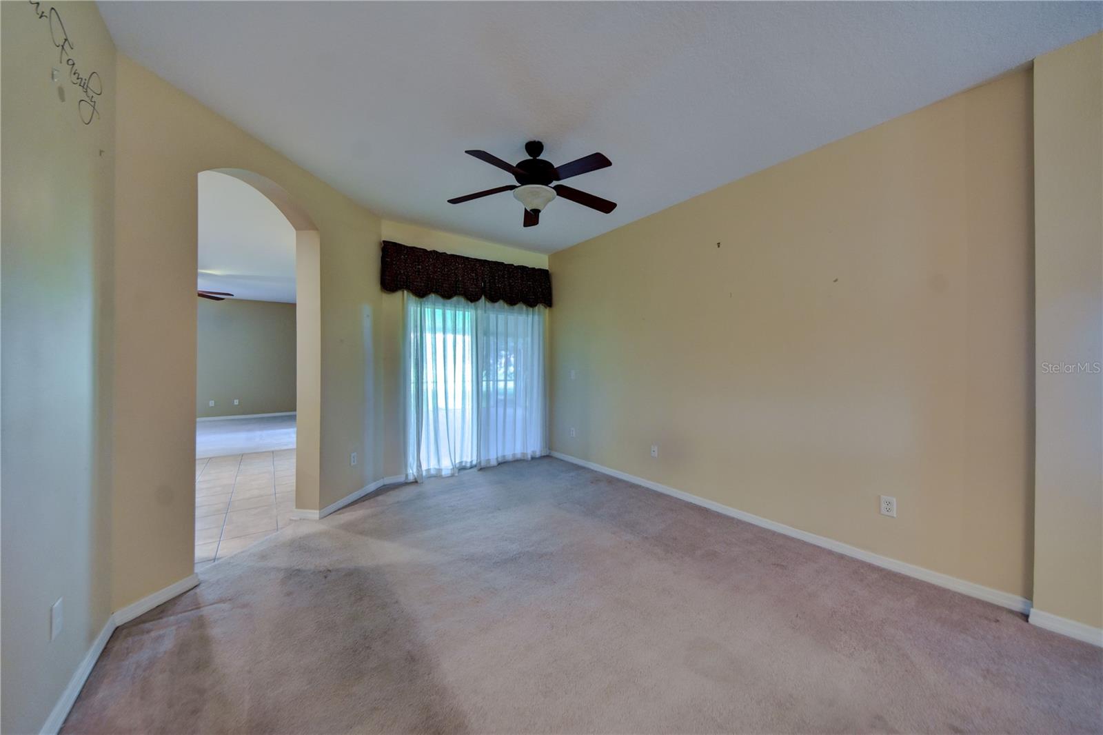 Listing photo id 6 for 1438 Emerald Hill Way