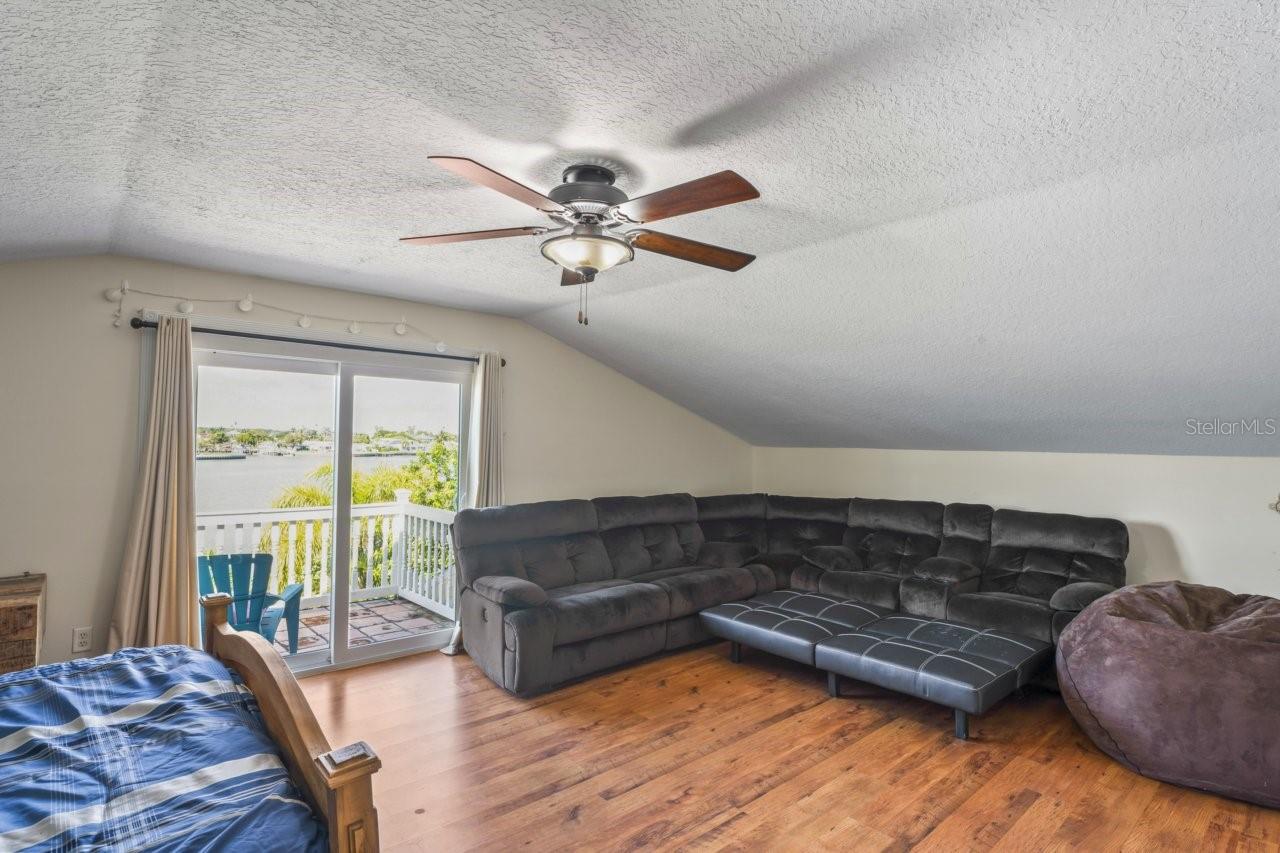 Image 35 of 75 For 13505 Boca Ciega Avenue