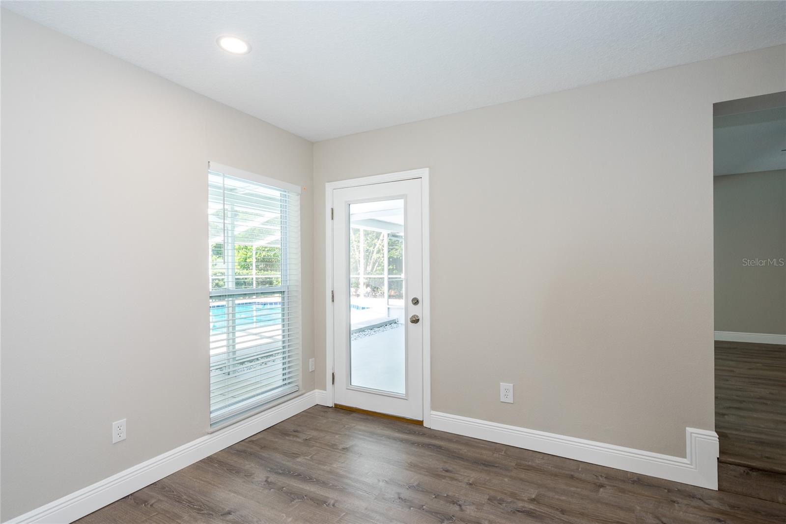 Listing photo id 25 for 415 Mission Hills Avenue