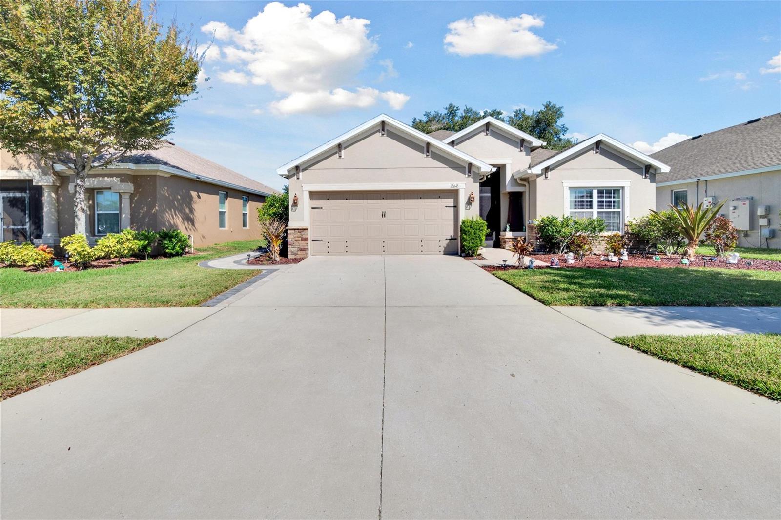 Listing photo id 1 for 12645 Flatwood Creek Drive